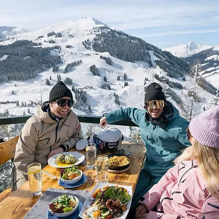 Appartement Haus Alexander, Jokercard Included Saalbach-Hinterglemm