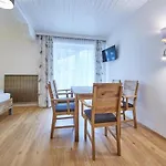 Haus Alexander, Jokercard Included *