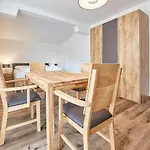 Haus Alexander, Jokercard Included * 萨尔巴赫